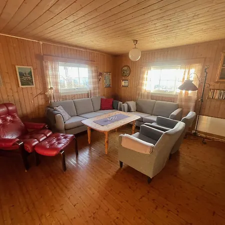 Charming Ski-in Access And Pet Friendly Feriehus