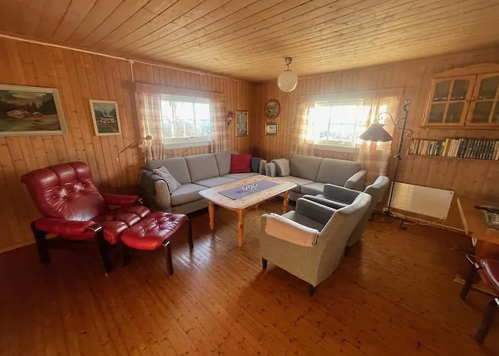Charming Ski-in Access And Pet Friendly Feriehus